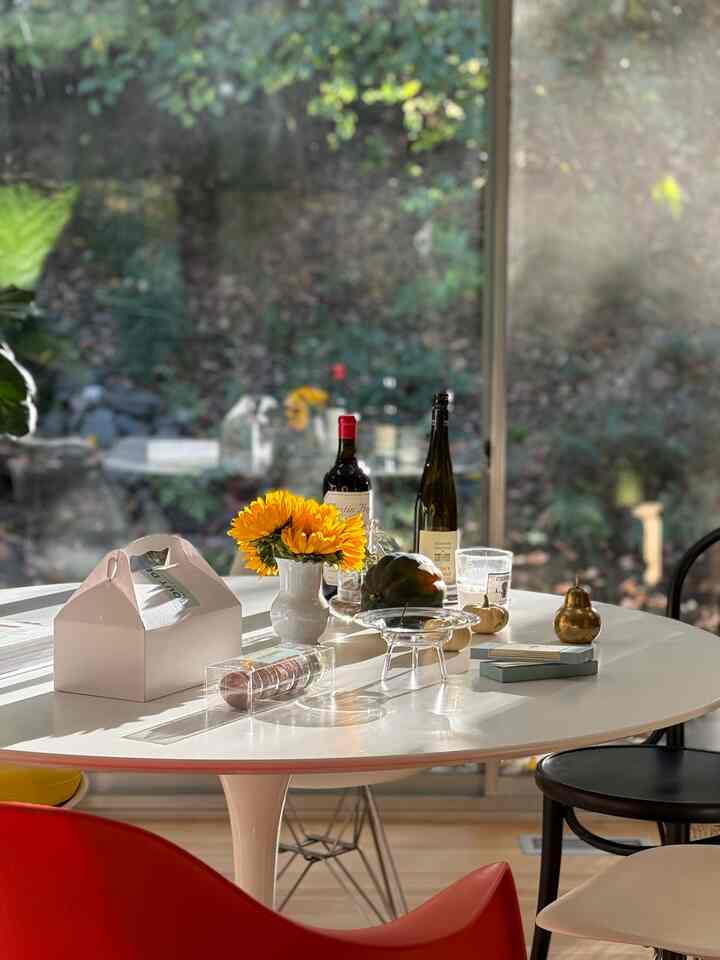 On the table #saarinentable #knoll 