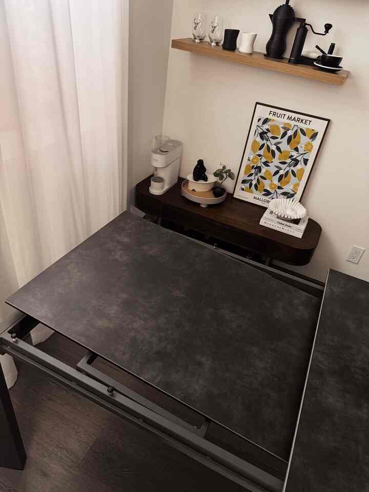 Transforming dining table 🖤


#diningtable #diningtableinterior #diningroom #diningroominterior #extendabletable #ceramictable #console #Poster #posterframe&nbsp; &nbsp;#coffeemachine #cup #mochapot