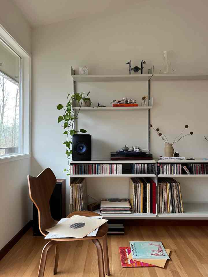Livingroom wall decor #wallshelvingsystem #walldecor #interior #cozyhome