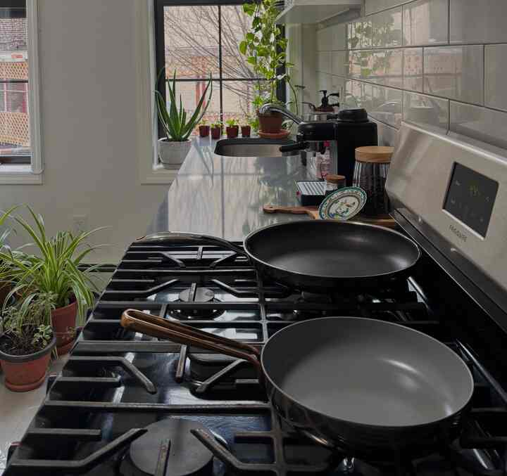 Panci favorit saya

#kitcheninterior #cookware #greenkitchen #nyc #boygirl #boygirlpartment #boyandgirlapartment #accents