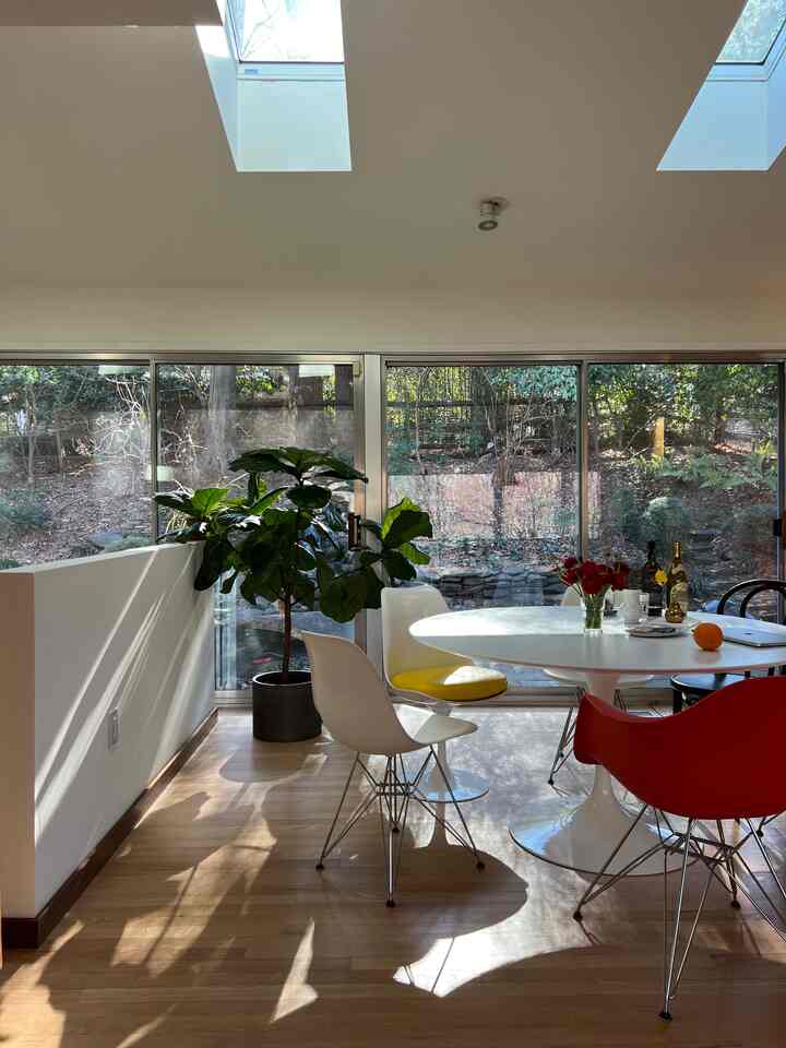 Diningroom with backyard view #diningroom #diningroomtable #kitchentabld #diningtable #diningchair #diningroomdecor 