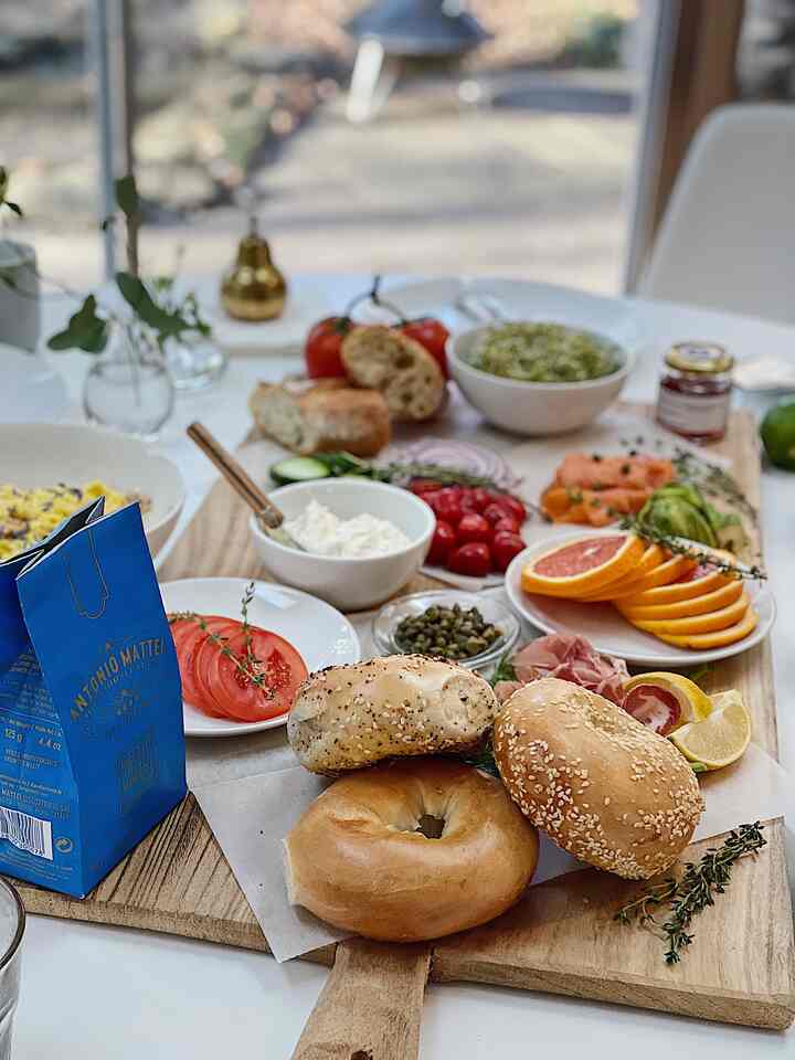 Brunch table #brunchtabledecor #diningtable #tabledecor #homecafe