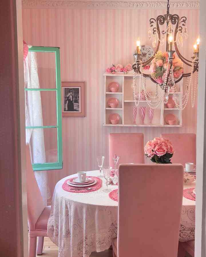 Tea party anyone? 🫖🌸🎀 #pink #shabbychic #girly #retro #cottage #diningroom 