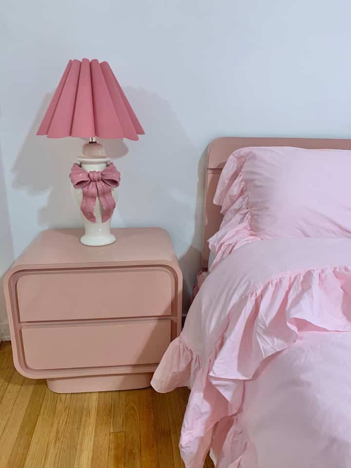 Girly & pink, barbie shabby chic 🎀 #pink #bedroom #vintage #bow #ruffles #shabbychic 