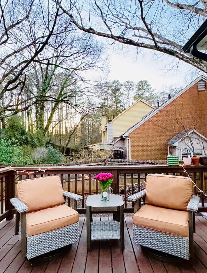 Golden hour hits different from my favorite spot. ☀️✨ 

#patio #deck #houseinterior #housewithyard #outdoortable #sunset #rockingchair #집꾸미기 #인테리어 #홈스타일링 #오늘의집
