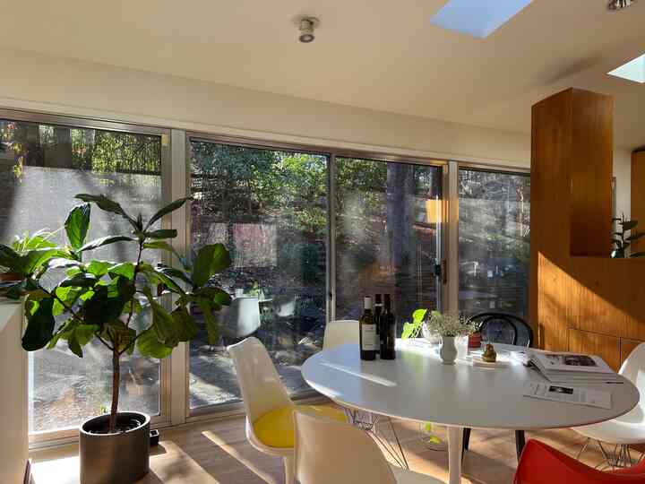 Spring colors #diningroom #diningtable #kitcheninterior #diningroomdecor #table #chair #tulipchair