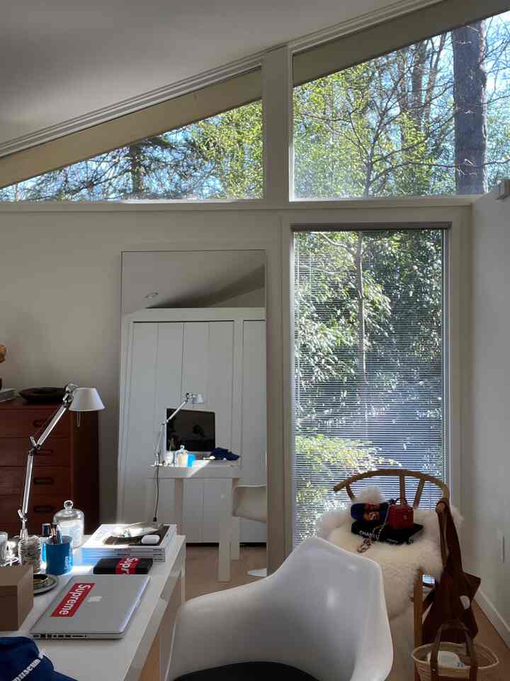 ❤️ #officetoday #officedecor #homeofficeinterior #homeofficestyle #deskdecor #desktoday