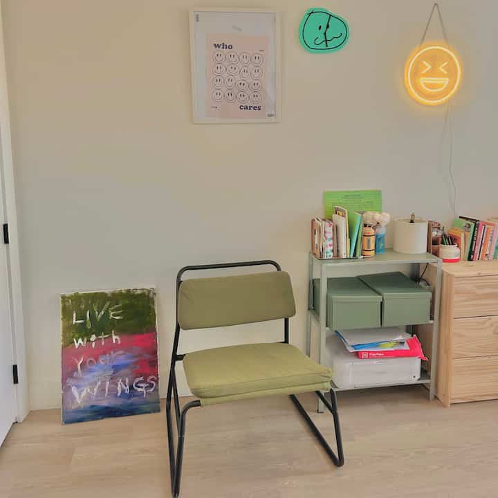 <span data-sheets-root="1" style="color: rgb(0, 0, 0); letter-spacing: normal; font-size: 10pt; font-family: Arial;">Armchair is good for interior #livingroominterior #livingroom #homeoffice #cozy #shelf #CozyLights</span>