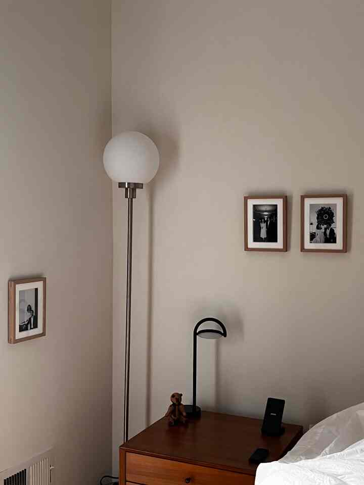 Black and white shots for life’s colorful moments. #bedroominterior #blackandwhite #walldecor #bedroom #homedecor #frame #hay