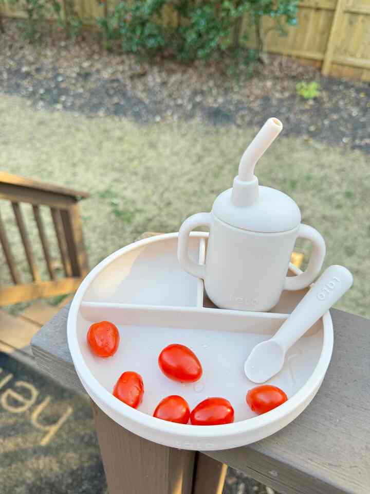 Mealtime, but make it stylish. Loving how the Lalo First Bites set is both beautiful and functional. 🫶

#lalo #baby #babyroomdecoration #집꾸미기 #인테리어 #홈스타일링 #오늘의집 #신생아 #신생아용품