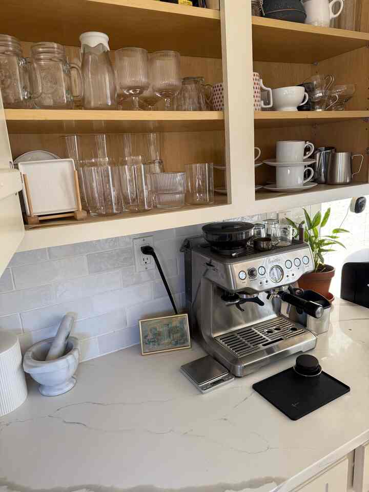 Glasswares are organized! #glasswear #kitchen #coffeebar #Breville870 