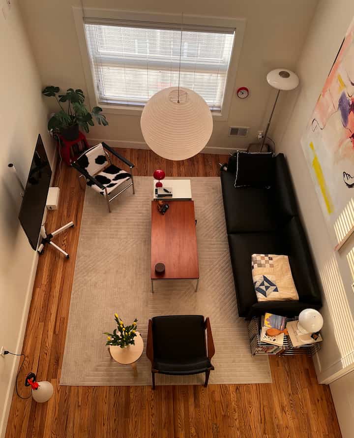 Today’s aerial shot #loft #livingroominterior #livingroom #livingroomtable #loungechair #LouisPoulsen #cassina #coffeetable #midcenturymodern