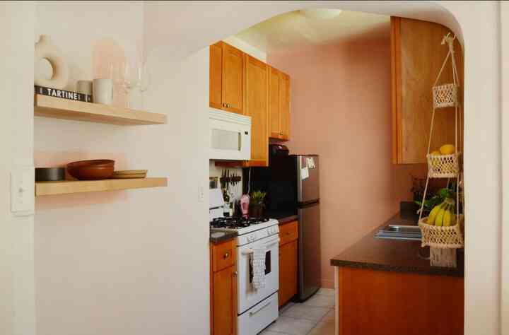 The pink adds so much warmth to my small kitchen #smallkitchen #apartmentinspo #colorfulhome 