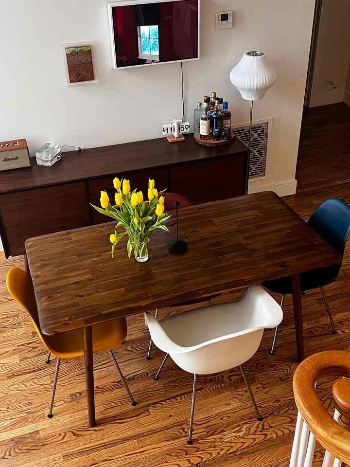 Kursi makan baru. Saya sudah lama ingin memperbarui kursi makan saya dan baru mendapatkannya minggu lalu. Kursi ini sangat nyaman dan warnanya cocok untuk musim semi! #diningtable #diningroom #diningchair #dining #diningroominterior #diningspace #diningtableset #dininginterior