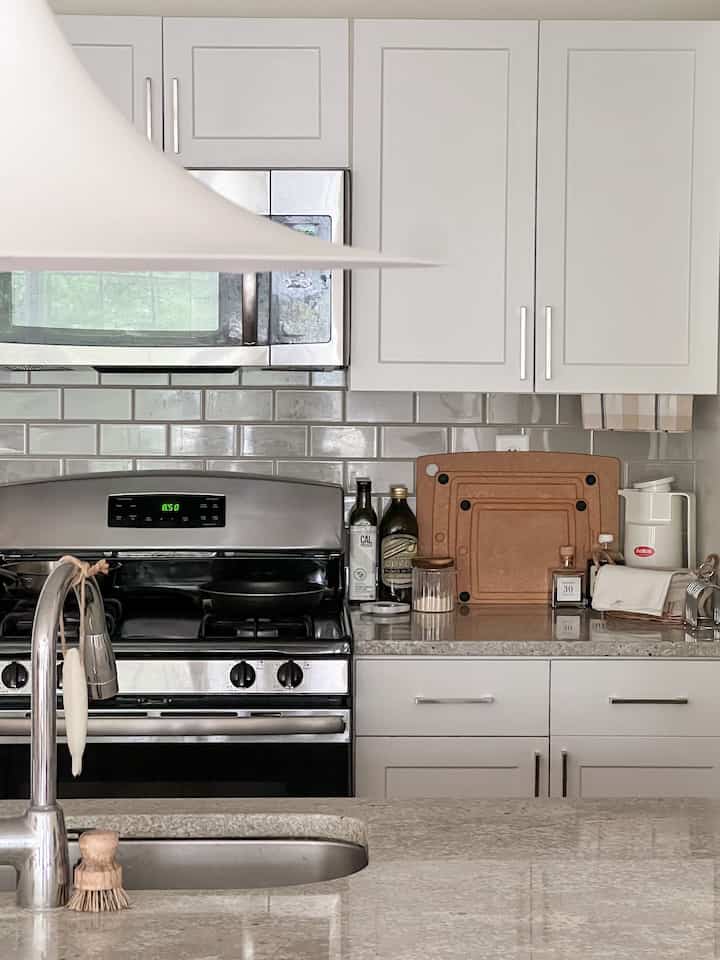 Rare moment—when all the kitchen stuff is cleaned up🤣

#kitcheninterior #kitchendecoration #kitchen #kitchenitems #kitchenstyling 