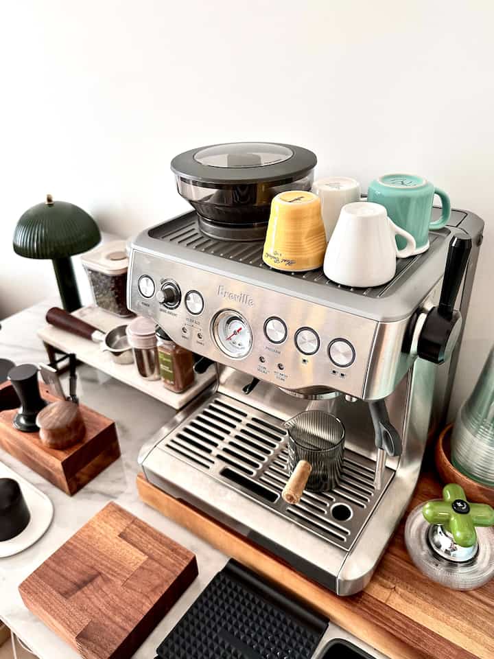 Espresso yourself! ☕💡 Life’s too short for bad coffee #homecafe #livingroominterior #LafayetteNY #OHouse #espressomachine