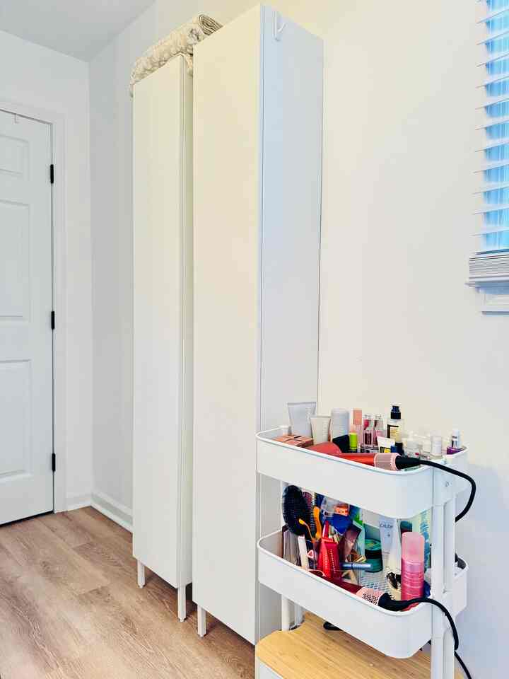 Small space, big storage solutions! Added these cabinets and utility cart to keep the chaos in ✅

#bathroom #bathroomremodeling #bathroomstorage #bathroominterior #bathroomdesign #storageshelf #storageshelf #storagecabinetinterior 