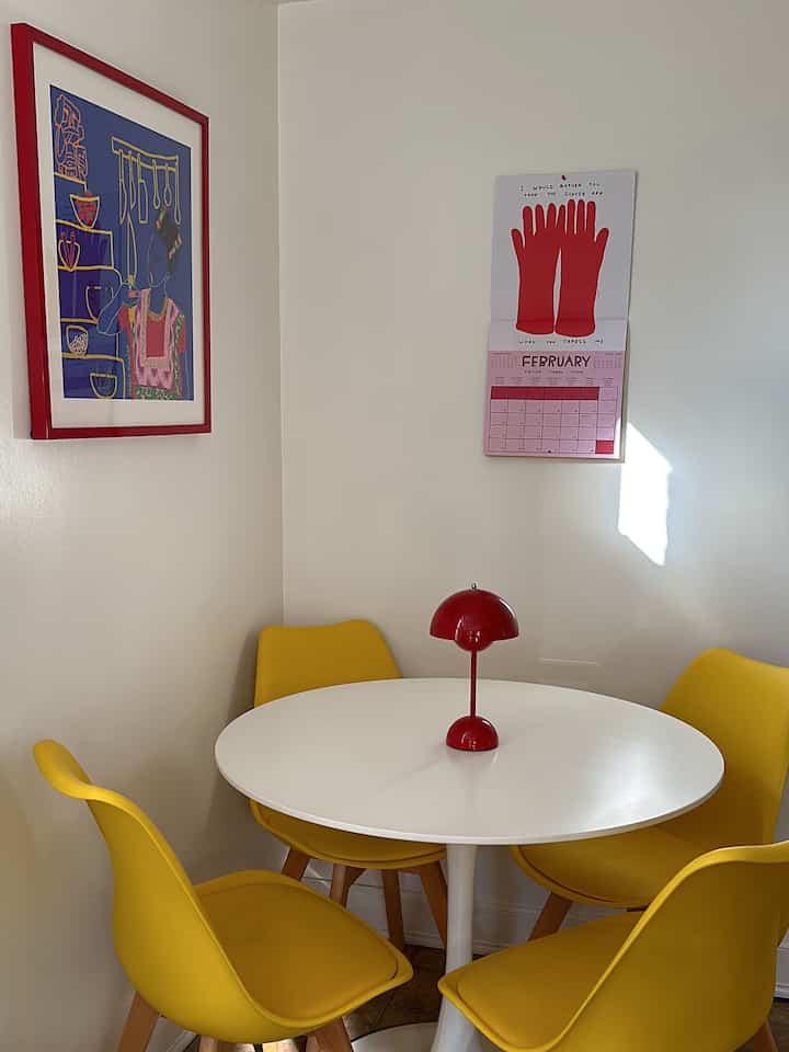 #moderneclectic #colorinterior #diningtable 