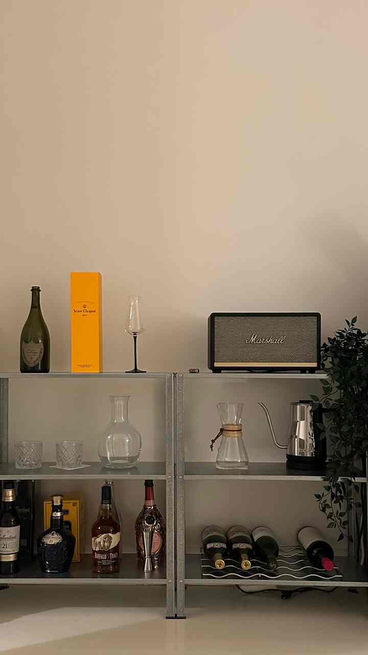 Set up my new home bar ♥️
#home #homedecor #Organizing #Organized #speaker #cozy 