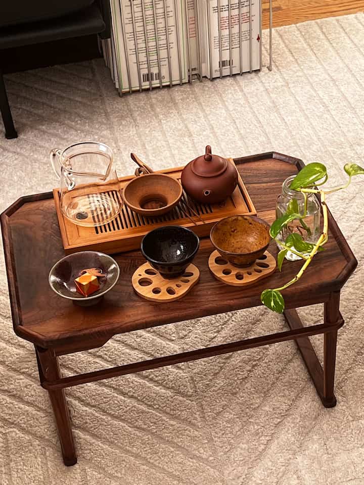 Couple of sippings with chocolate on the side! #Homecafegram #homecafe #teatable #teatable #teacoaster #tea 