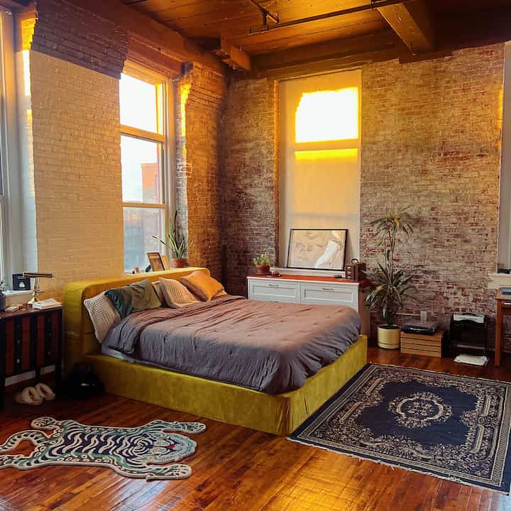 私の幸せな場所 #studio #light #plants #tigerrug #design