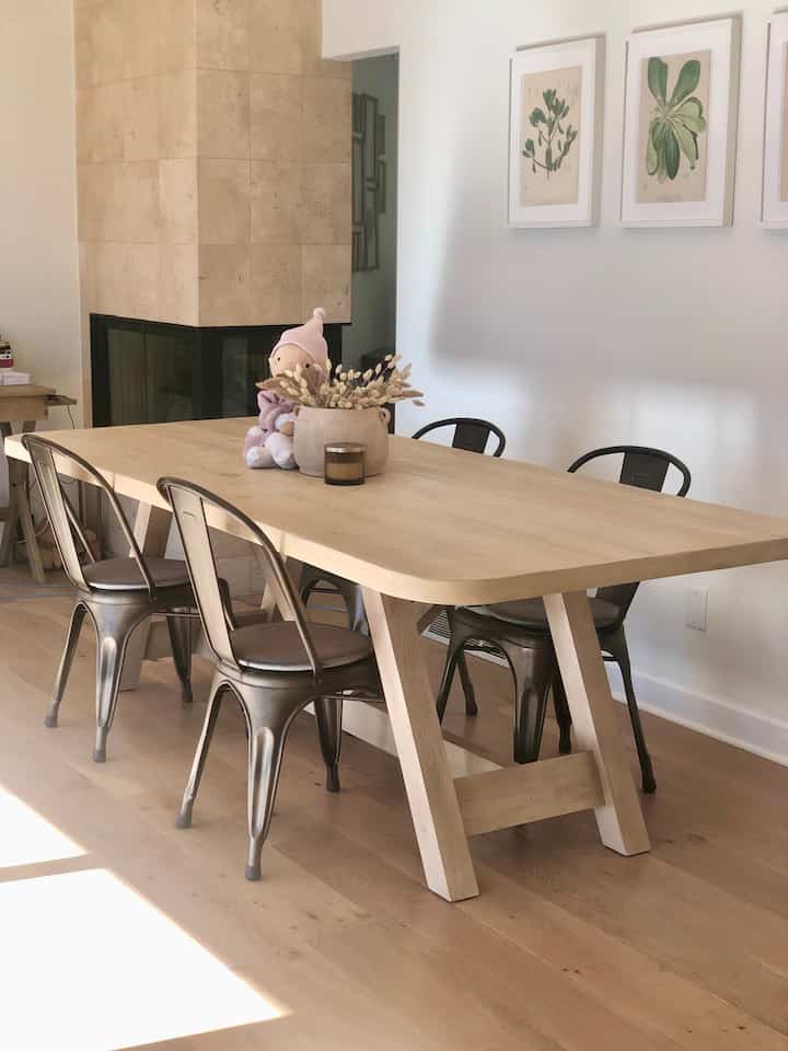 I vividly recall the excitement I felt when I acquired this beautiful, wooden dining table.
I love its size, natural color, and even its rough texture.
#dining #diningtable #wood #warm #natural #cozy #woodtable 