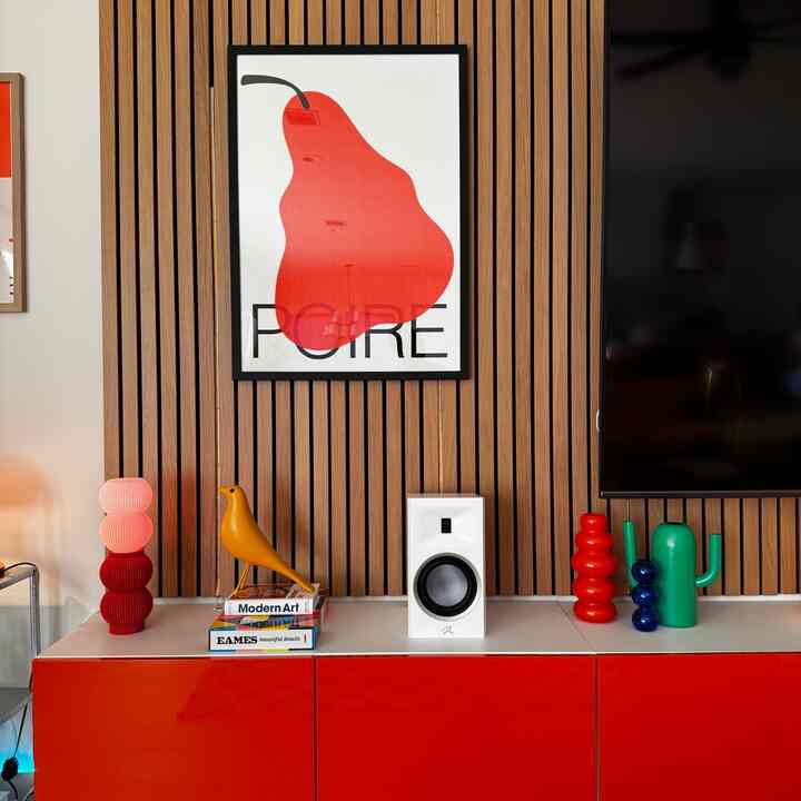 This print from Goodmood Prints really set off the space with the orange tones!
#prints #livingroom