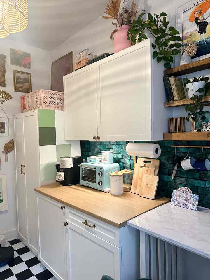 Can you believe none of this was here when I moved in? I had to add every single cabinet you see here. I tried to make the most of the space and it’s served me well! What do you think?
#maximalist #colorfulinterior #kitchen #apartmentkitchen #apartment #storageorganization 
