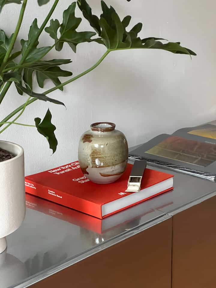 Detail shot of my chrome diy besta #stylingtip #livingroom #apartmentinspo