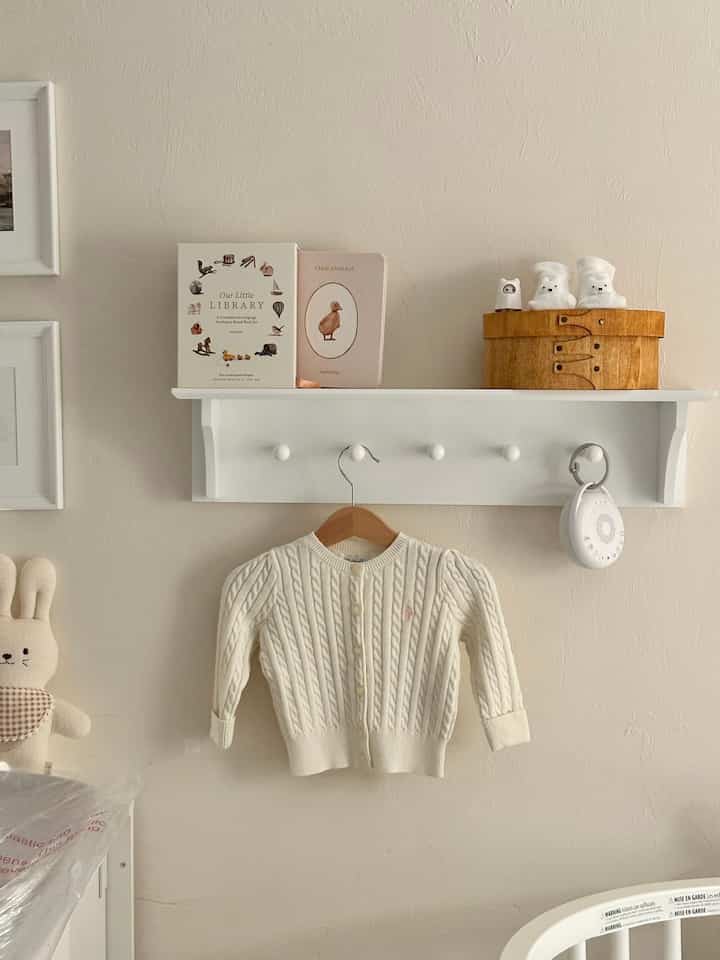 For my lovely baby #babyroomdecoration #babybookshelf 
