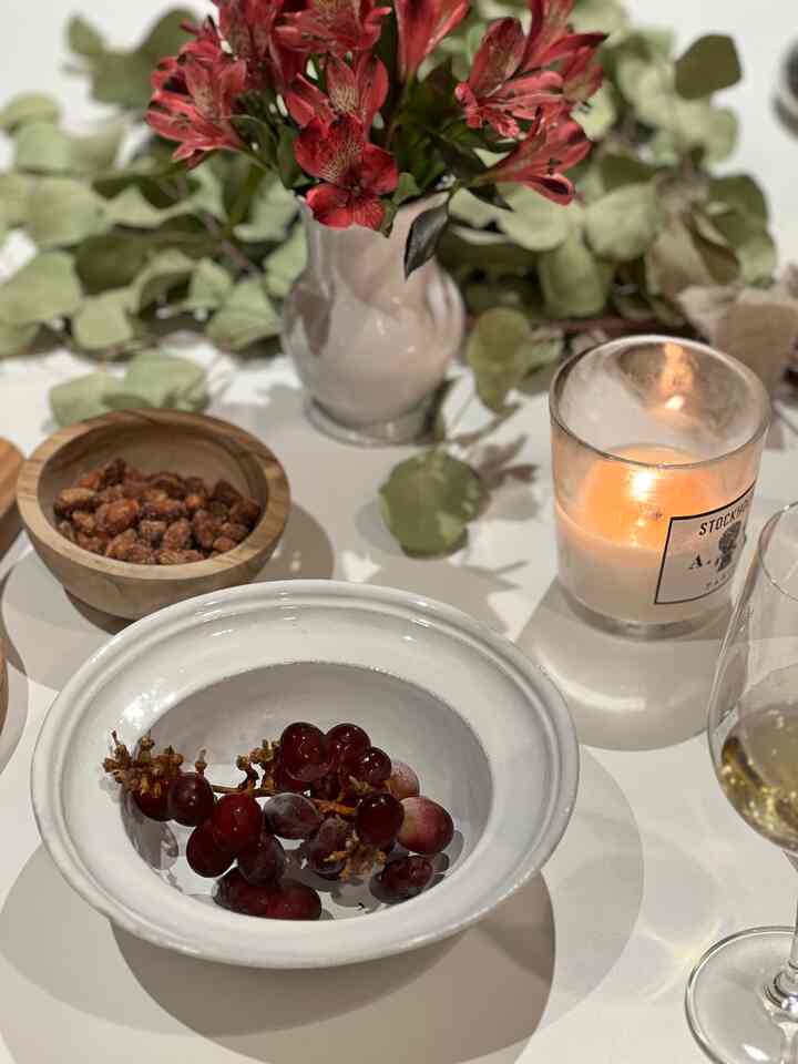 Wine table #diningtable #table #sasrinentable #astierdevillatte #winetable 