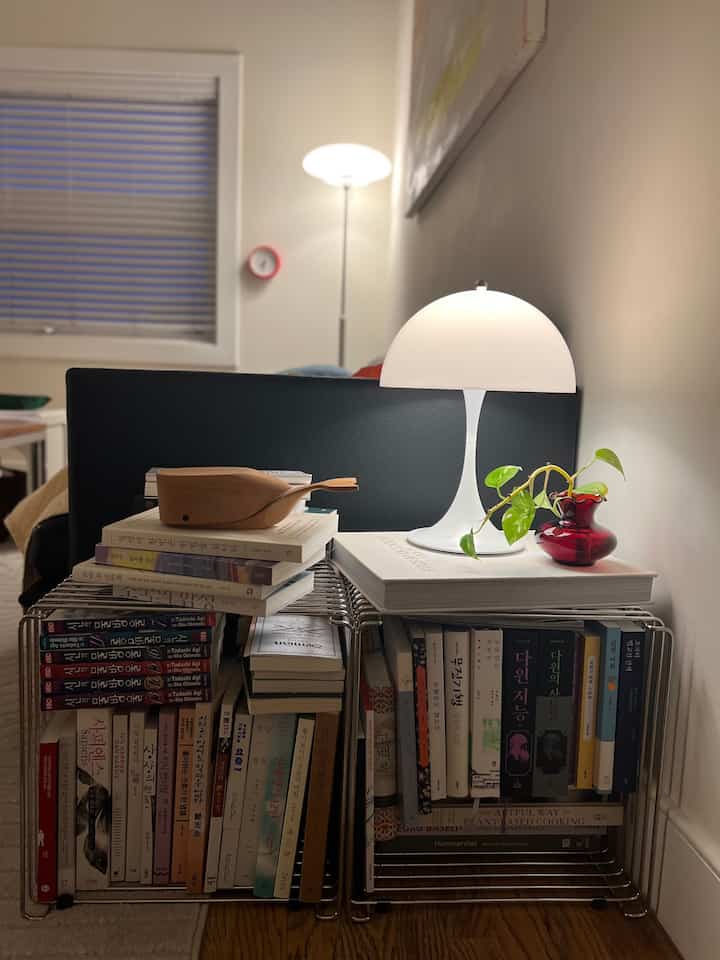 Playing tetris with books.
#bookshelf #book #bookshelfinterior #booktower #bookstorage #interiordecor #interiorprops #decoration #interiorobject 