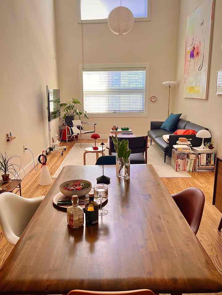 Sunny sunday with a clean apartment!
#sunny #bright #cozy #warm #interior #Interiorprops #interiordecor