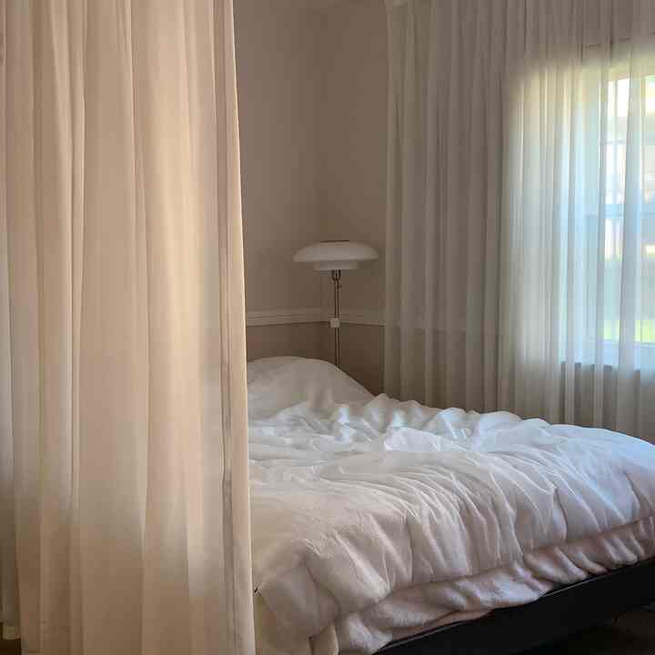 White 🤍🫧 #whiteinterior #whitebedding 