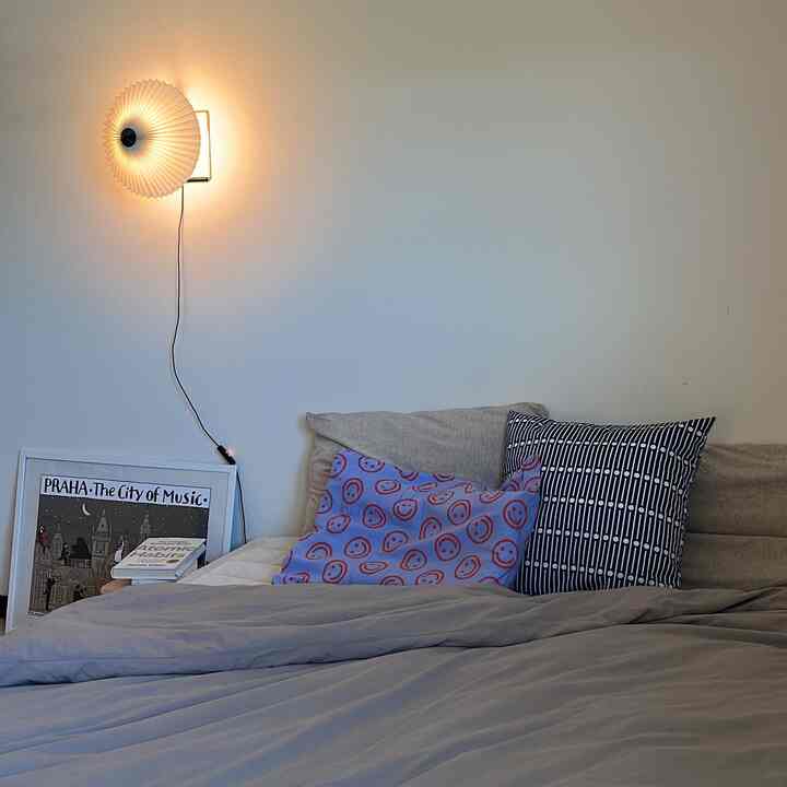 My bedroom is so cozy! I love neutral-colored bedding accented with vibrant pillows.💜 

#bedroominterior #Beddingrecommendations #beddinginterior #cushion 