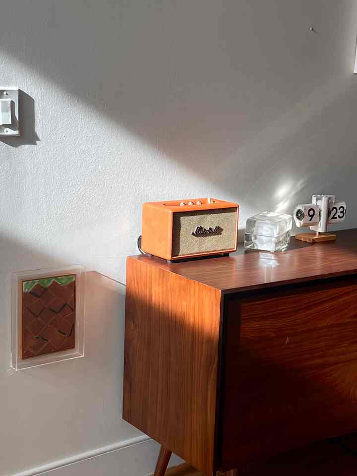 Re-arranged some art and decor around the apartment. I like to hang paintings lower to the ground to give more dynamic energy to the place. Coffee tables aren’t just for coffees and artbooks either! Here I have my kaleidoscope on display. 
#decoratingtips #decoration #interiorprops #interiordecoration #art #walldecoration #wallinterior #coffeetable 