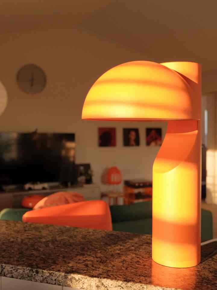 New lamp reveal :)

I’ll probably be putting this one in my bedroom, where it will function as a beautiful desk lamp ☺️☀️

#gantri #orangelamp #warmlighting