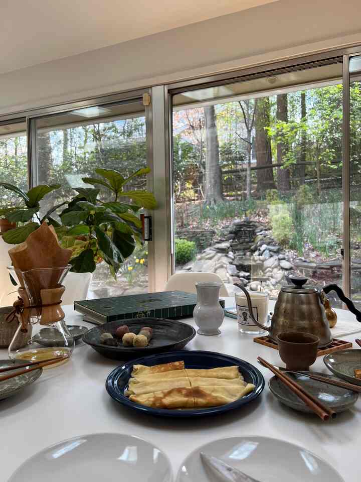 On the table #homecafe #onthetable #tabledecor #desserttable #dessertsetting #tablesetting #diningroom #diningroomdecor #diningroomdecoration