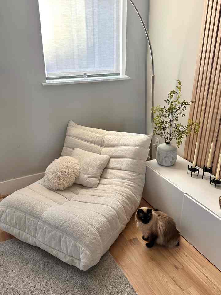 lounging in the coziest corner with the cutest kitty 💫 #comfy #cozy #japandi #warm #wood #plant