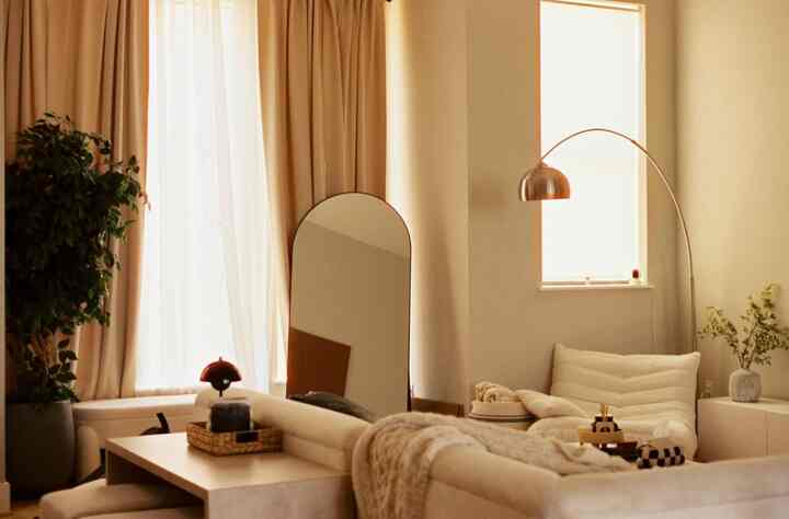 Warmth and serenity goes hand in hand 🥰 #warmth #japandi #neutral #plants #cozy #wooddecor