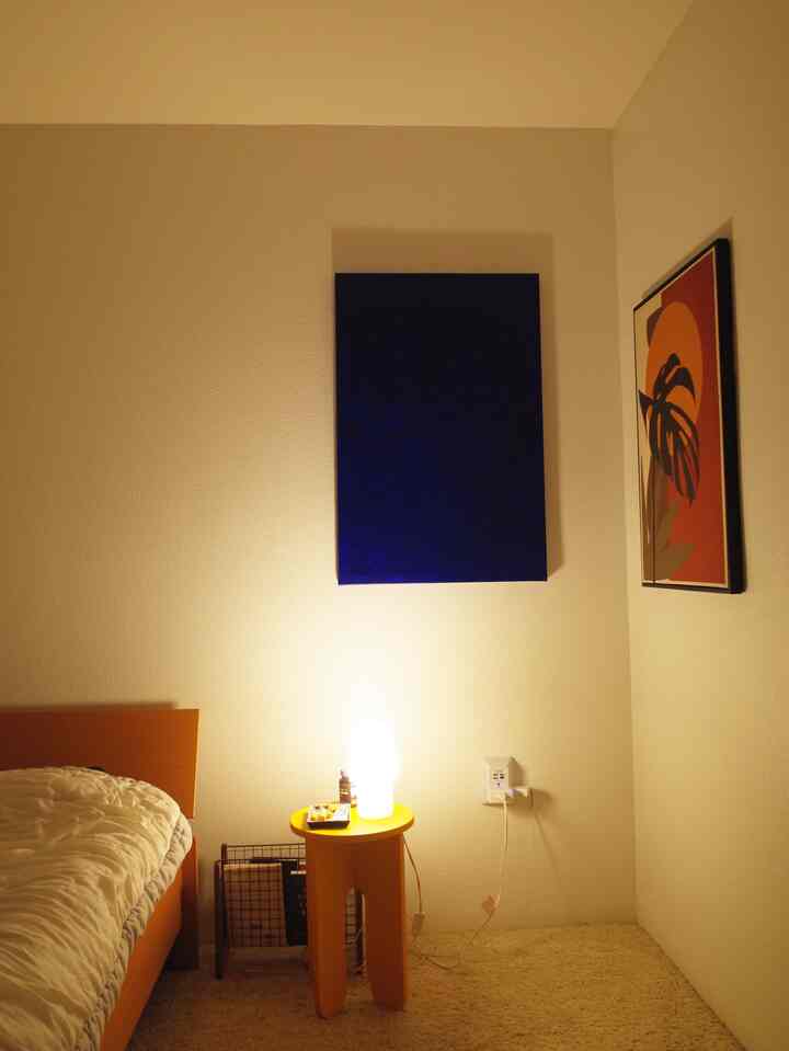 A little bedroom corner makeover ✨ Adding artwork & a cute lamp instantly transforms a boring space into a cozy retreat! 💕🌙 #BedroomGoals #CozyCorner #SmallSpaceDecor