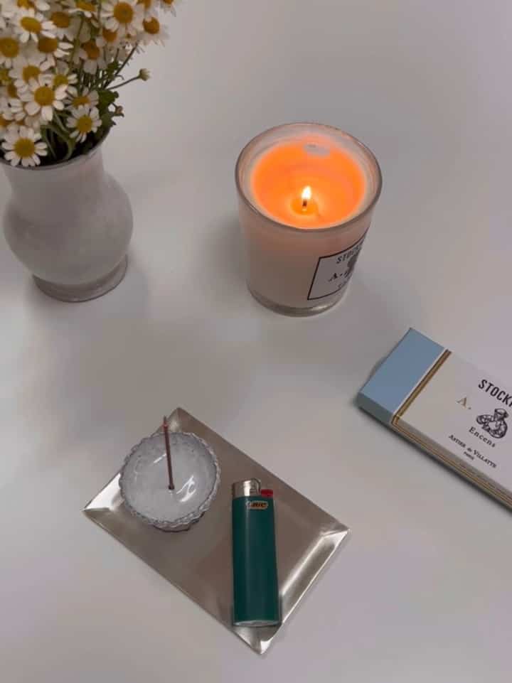 Healing time #diningtable #knoll #saarinentable #diningtabledecor #diningroomdecor #roomdecor #tabledecoe 