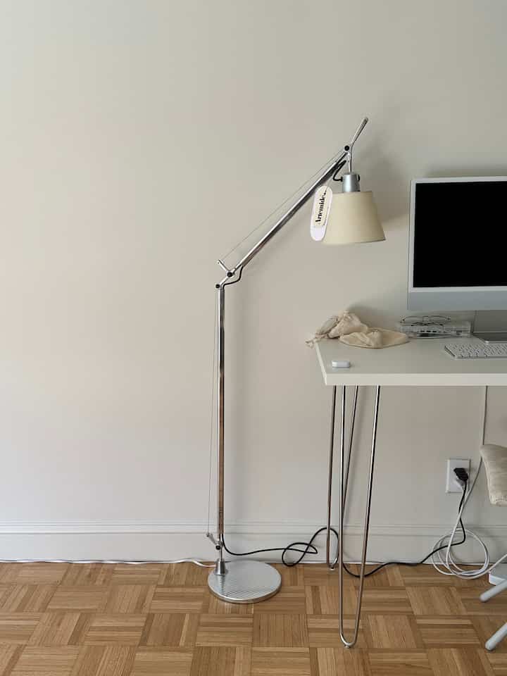 The Tolomeo series fits anywhere effortlessly! ✨ #TimelessDesign #lamp 