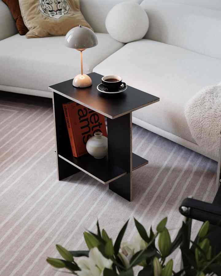 Coffee time☕️

#livingroom #livingroominterior #livingroomdecoration #sidetable #rug #flower #couch #sofa #vase #book #lamp #lighting #lightinginterior #moodlight #coffee #coffeecup #roundcushion #cushion 