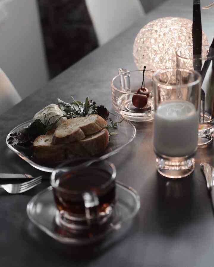 Brunch time with Arno Glass 🖤

#brunch #arnoglass #flatware #lamp #diningtable #diningchair #lighting #moodlight #onthetable #laquiole #plate #coffee #coffeecup #cutlery #candle #candleholder #homecafe 
