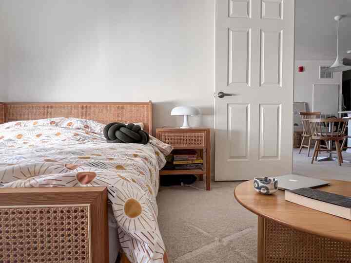 The easiest way to bring spring vibes into your home is by switching up your bedding! Swap out the thick winter duvet for a lighter one, and go for fresh, bright colors for an instant refresh. I chose a vibrant orange & yellow set, and it completely transformed the space! Normally, I prefer solid colors, but for some reason, patterns feel extra charming in spring.

#duvetcover #bedroom #bedroominterior #bedding #beddingset 