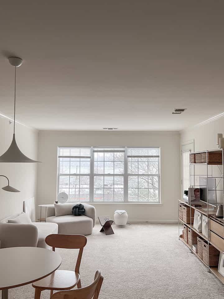 Using this as an excuse to share a before-and-after of my living room—aka a little throwback to Christmas! 🎄✨ The living room is one of the first spaces to transition from winter to spring, mainly because all the holiday decorations have to go! It makes me so happy to look back at my cozy Christmas setup while welcoming a fresh new season. 

#livingroominterior #livingroom #livingroomdecoration #christmastree #christmasdecoration #beigeinterior #beige #beigetone 