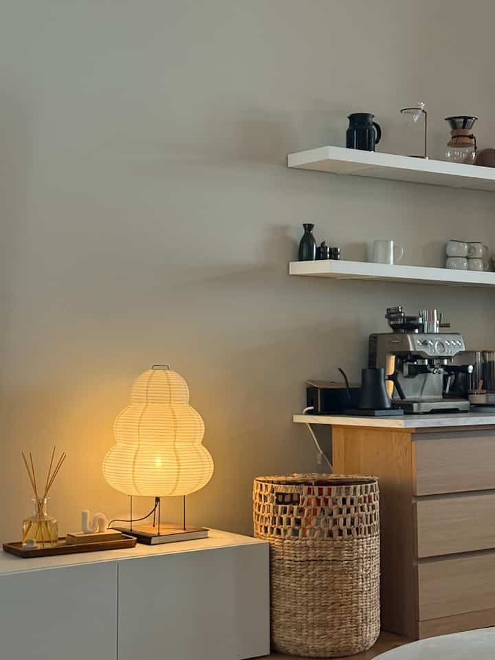 Soft lighting, warm neutrals, and the perfect blend of function and aesthetics—this cozy coffee corner is a dream come true! ☕✨ Elevate your space with intentional details and timeless design.

#JapandiStyle #CozyCorner #MinimalistAesthetic #WarmInteriors #SoftLighting #ScandinavianDesign #SlowLiving #NeutralPalette #HomeCafeVibes #ModernMinimalism #InteriorInspo #EarthyTones #OrganizedLiving #HyggeVibes #WabiSabi #MindfulDecor #InteriorGoals