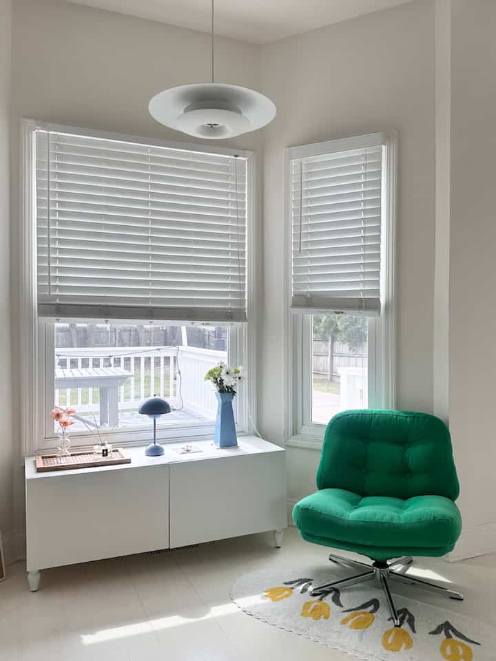 <span data-sheets-root="1" style="color: rgb(0, 0, 0); letter-spacing: normal; font-size: 10pt; font-family: Arial;">New Color mix 🩵🌱💛 I put the blue color lamp ! I'm so happy to spend the morning at my favorit chair 💚 #ikea #ikeasofa #ikeachair #chaingingupmyspace #colorchange #colorinterior #lamp #tablelamp #colorpoint #blinds #curtains</span>