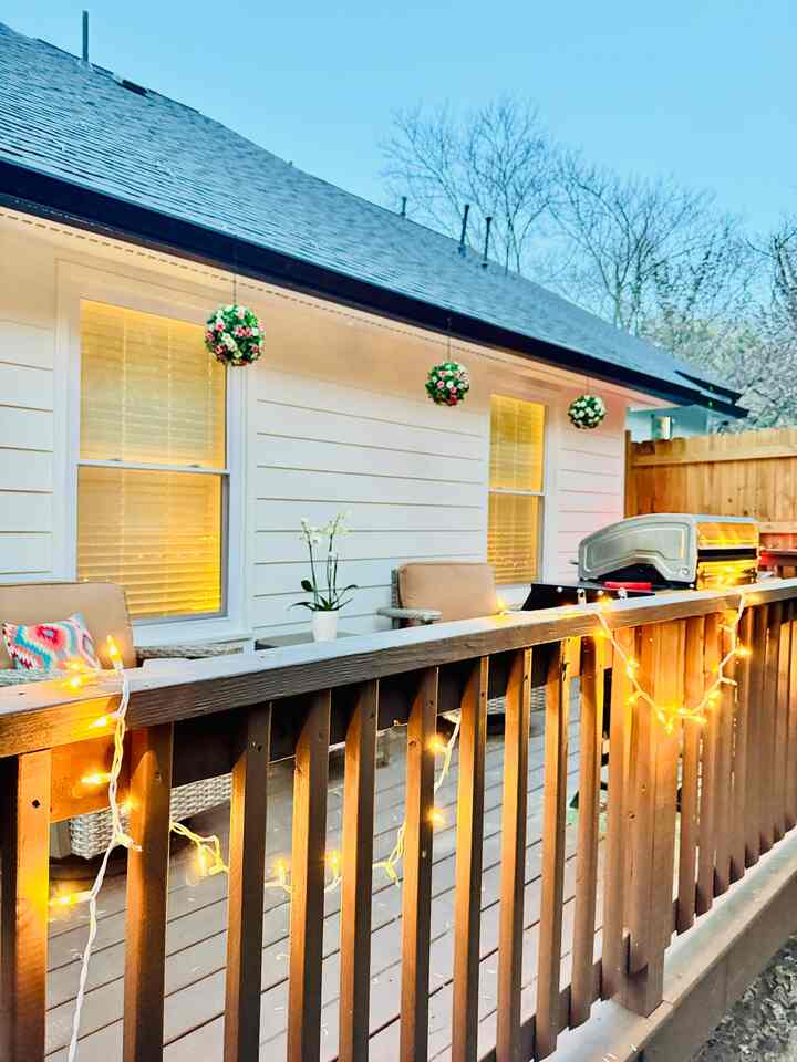 Who says Christmas lights are just for December? ✨ Keeping the cozy vibes alive all year long with these twinkling lights on the deck!

#deck #light #lighting #lightingeffect #cozy #cozyhome #springinterior #spring 